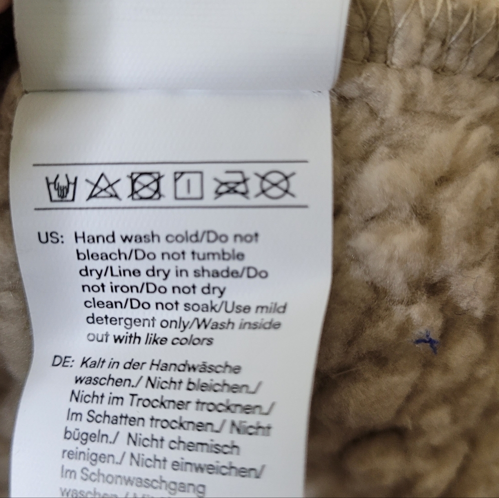 CUPSHE Snowed In Faux Shearling Coat Size Large NWT Cozy Casual - Picture 11 of 13